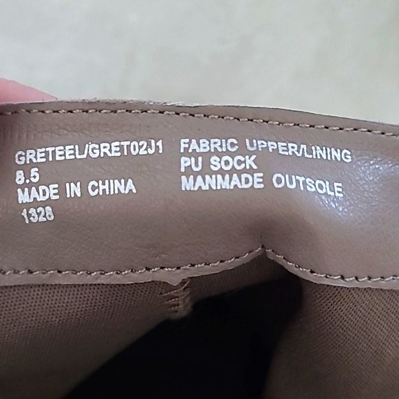 Madden Girl Greteel Wedge Bootie 8.5 Womens Hidden Heel Beige Closed Toe 3 Boho - Picture 7 of 14